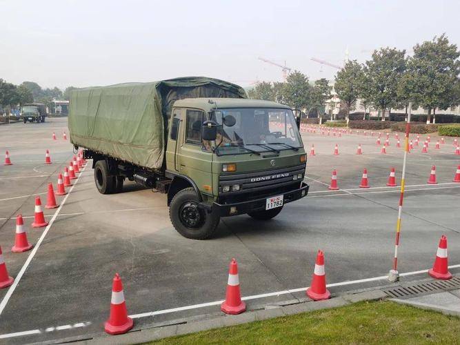 在部队怎么才可以学车（在部队怎么才可以学车呢）