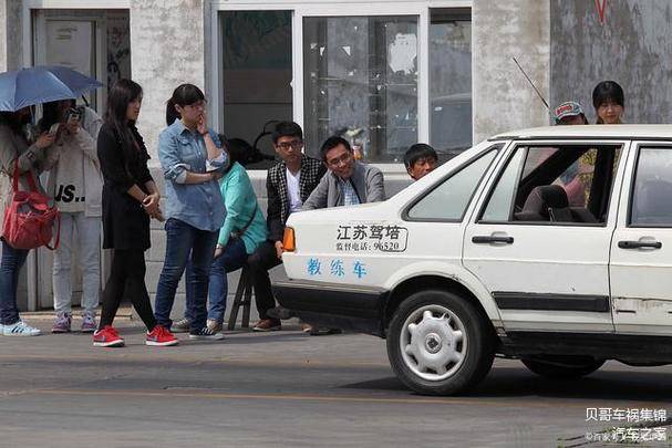 学车要给教练塞钱吗（学车的时候要给教练买东西吗）